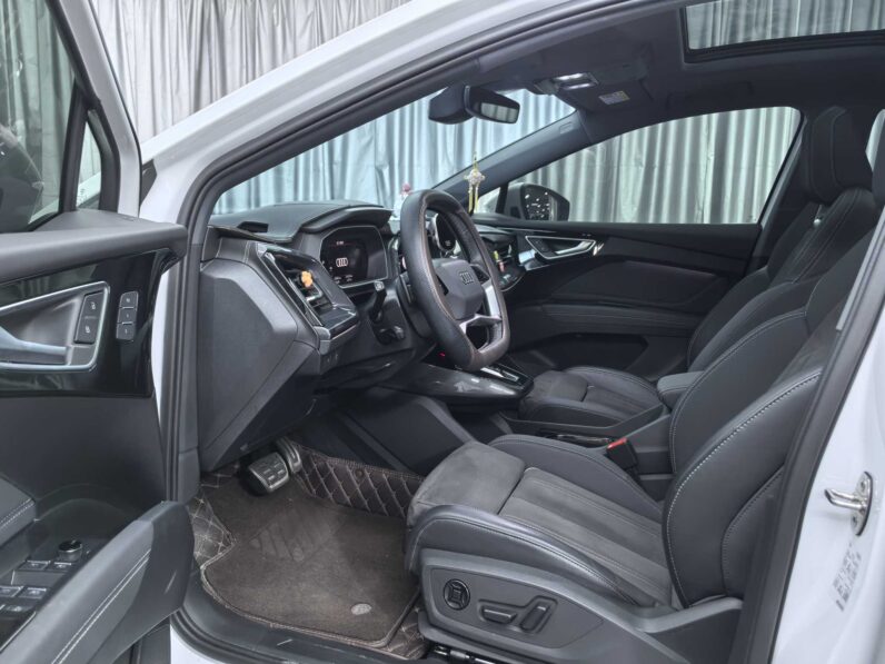 Audi Q4 e-tron 2024 40 e-tron Pioneer Edition