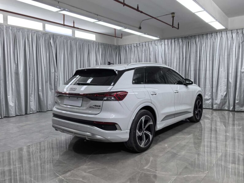 Audi Q4 e-tron 2024 40 e-tron Pioneer Edition