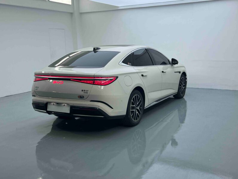 BYD Seal 07 2025 Smart Driving Edition DM-i 1.5L 125km Luxury Model