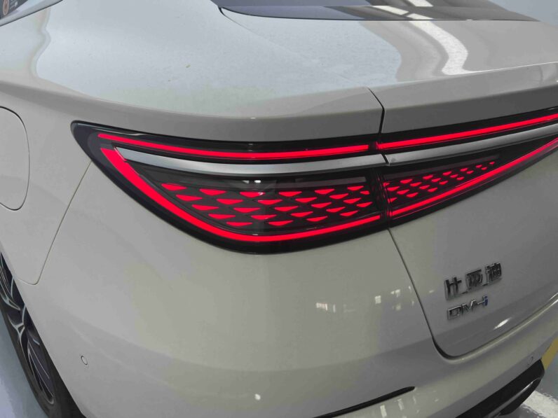 BYD Seal 07 2025 Smart Driving Edition DM-i 1.5L 125km Luxury Model