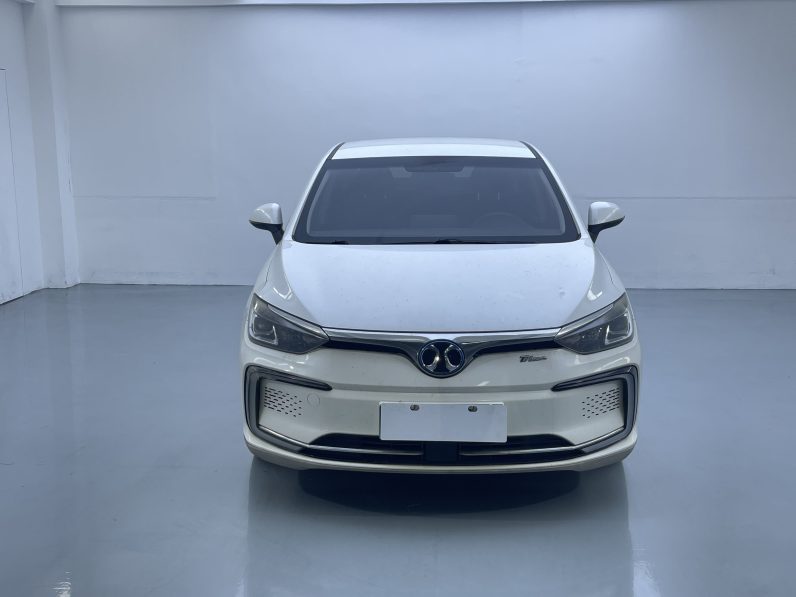 BAIC 2021 EU5 R500 Zhifeng Edition