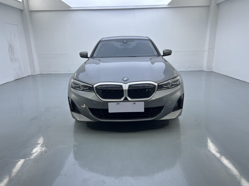 BMW 2023 i3 eDrive 35 L