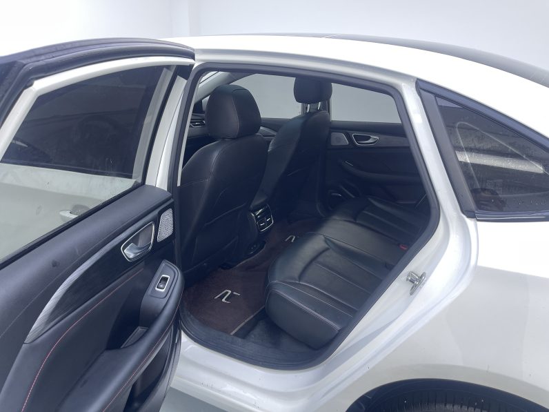 Rising Auto 2021 ER6 620km Zhixiang Edition