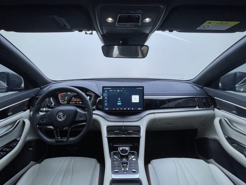 BYD 2022 Song PLUS DM-i 110KM Flagship