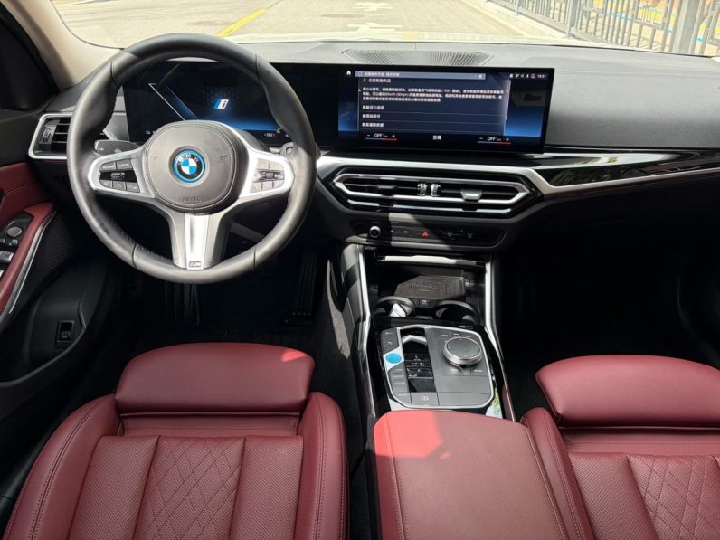BMW 2022 i3 eDrive35L