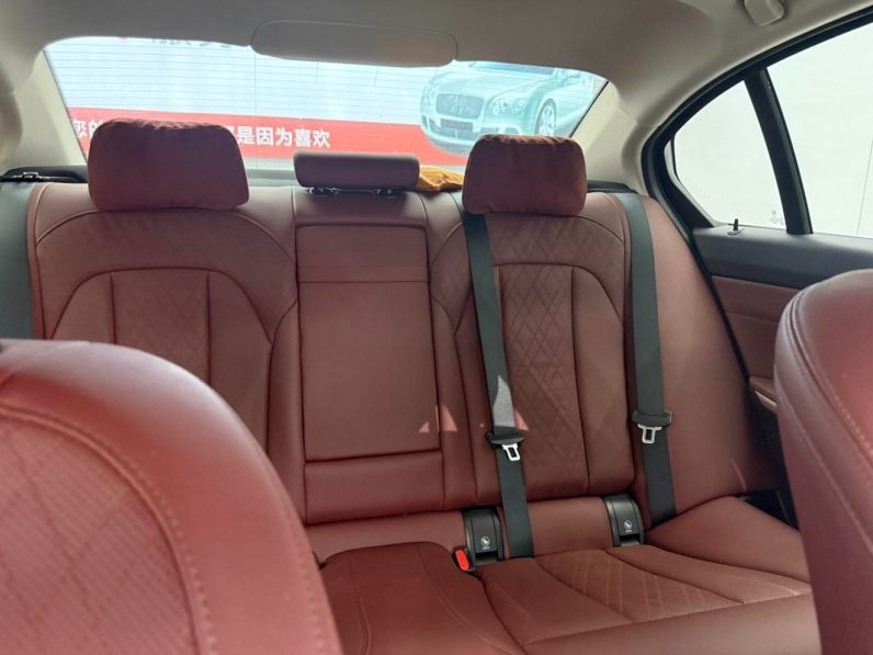 BMW 2024 i3 eDrive35L