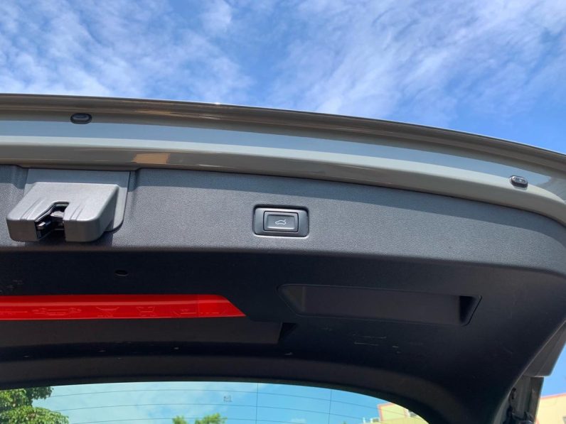 Audi 2024 Q4 e‑tron 40 e‑tron Travel Edition