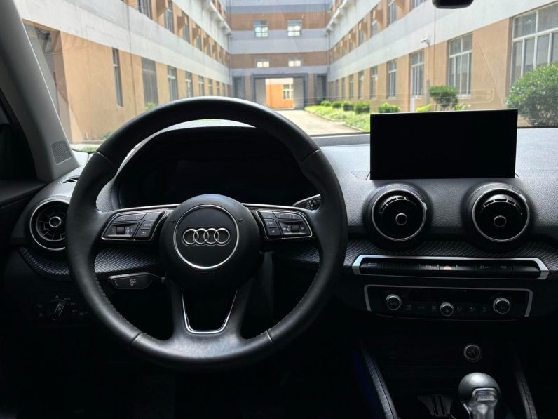 Audi 2021 Q2L e‑tron Pure EV Premium