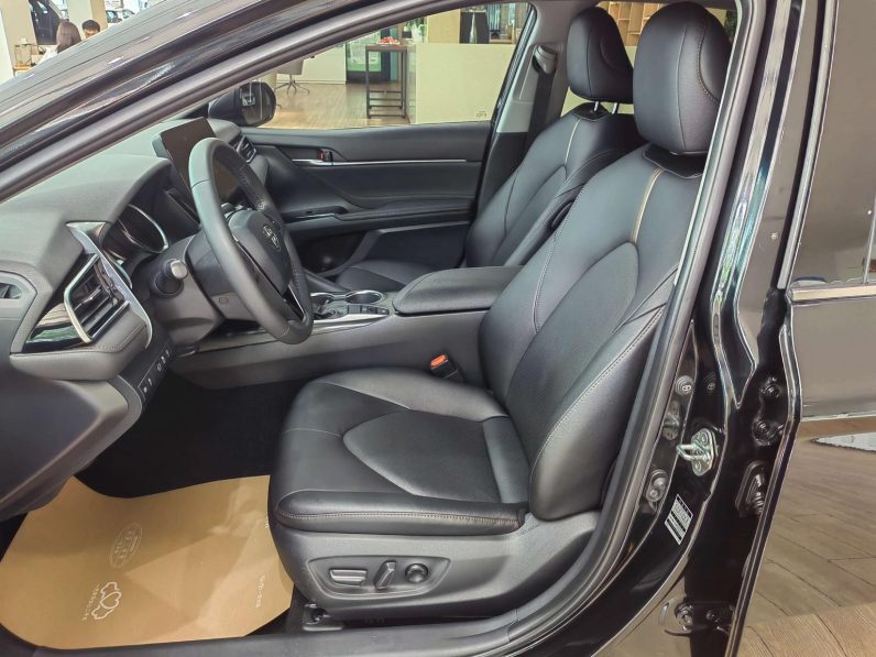 Toyota 2022 Camry 2.0G Luxury