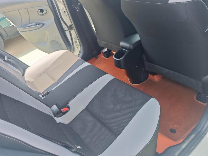 Toyota 2021 YARIS L 1.5L CVT Leading