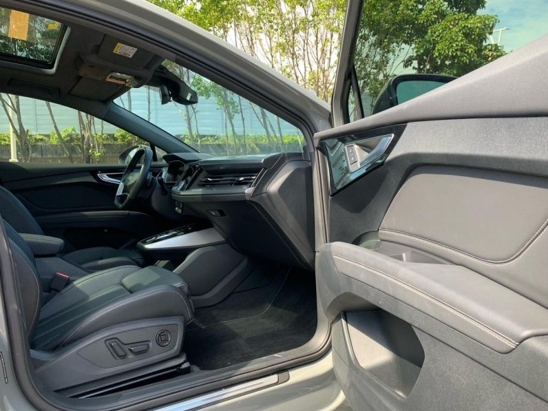 Audi 2024 Q4 e‑tron 40 e‑tron Travel Edition