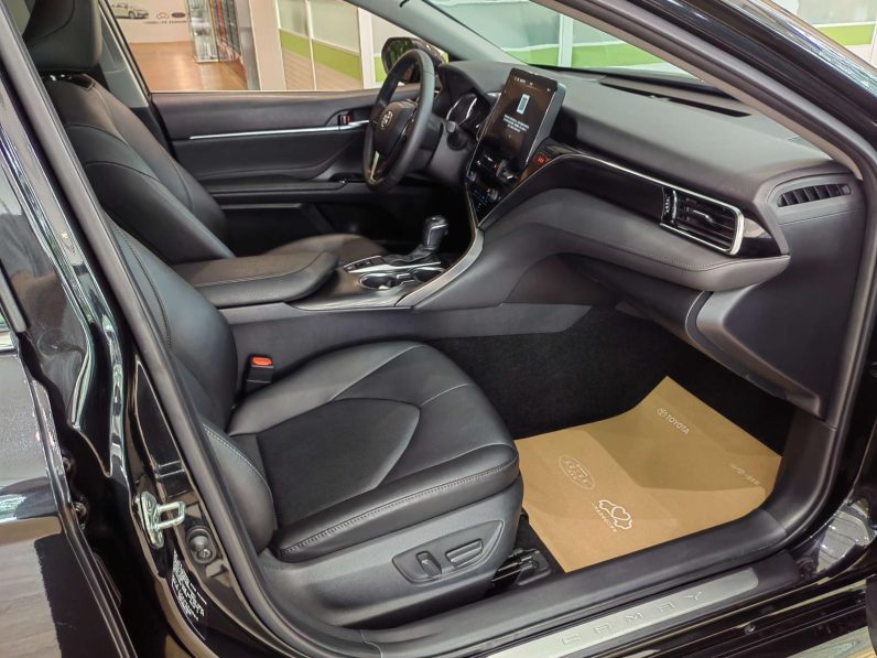 Toyota 2022 Camry 2.0G Luxury