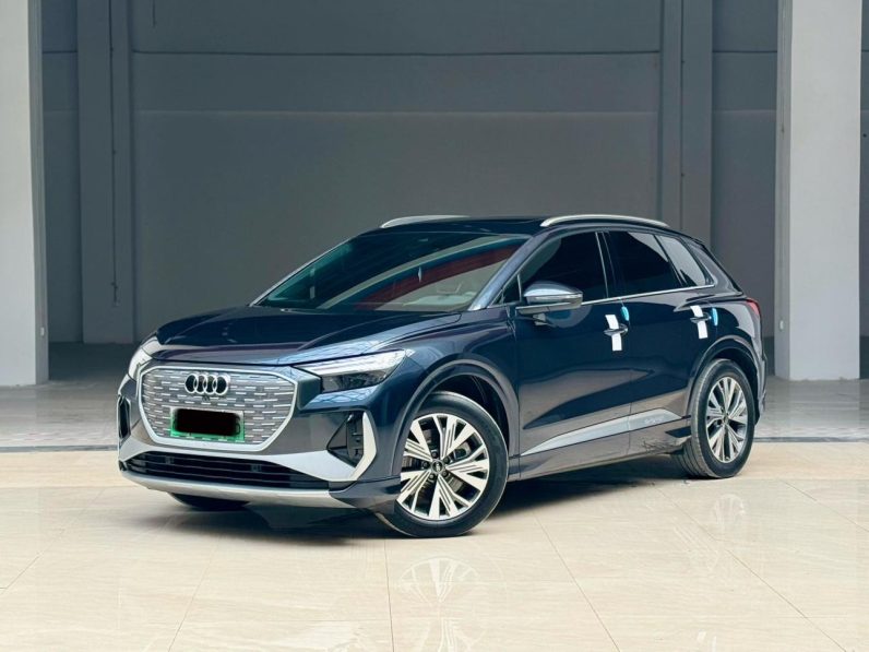 Audi 2024 Q4 e‑tron 40 e‑tron Travel Edition