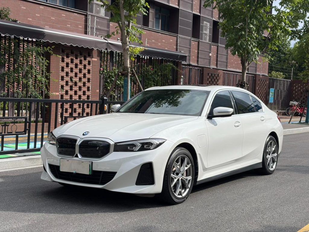 BMW 2022 i3 eDrive35L