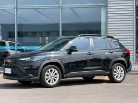 Toyota 2023 Frontlander 2.0L CVT Leading