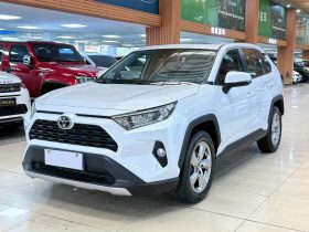 Toyota 2022 RAV4 2.0L CVT 2WD Fashion