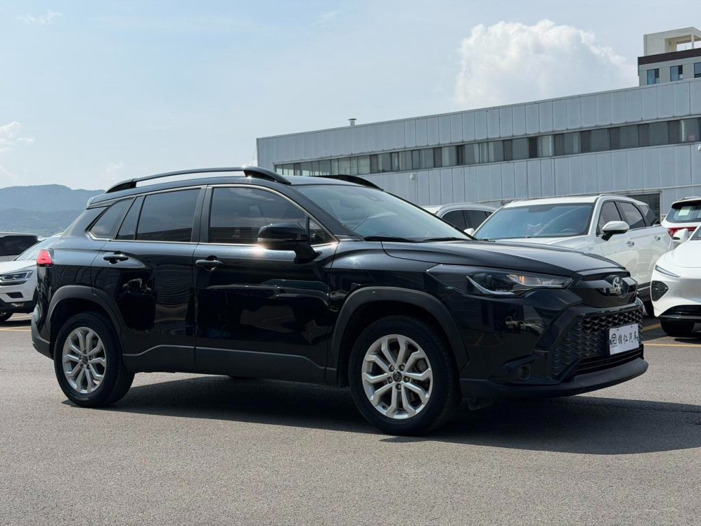 Toyota 2023 Frontlander 2.0L CVT Leading