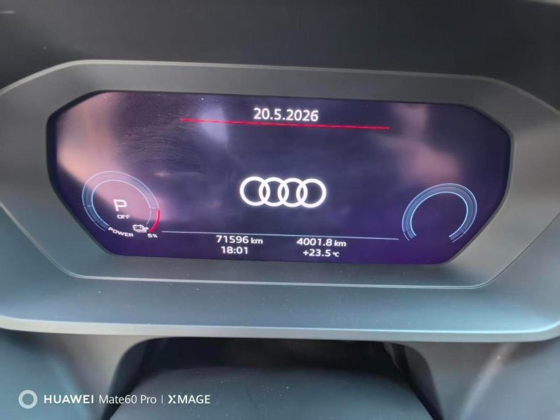 Audi 2022 Q5 e‑tron 40 e‑tron Star Glow Mecha Package