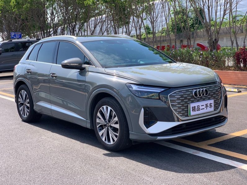 Audi 2024 Q4 e‑tron 40 e‑tron Travel Edition