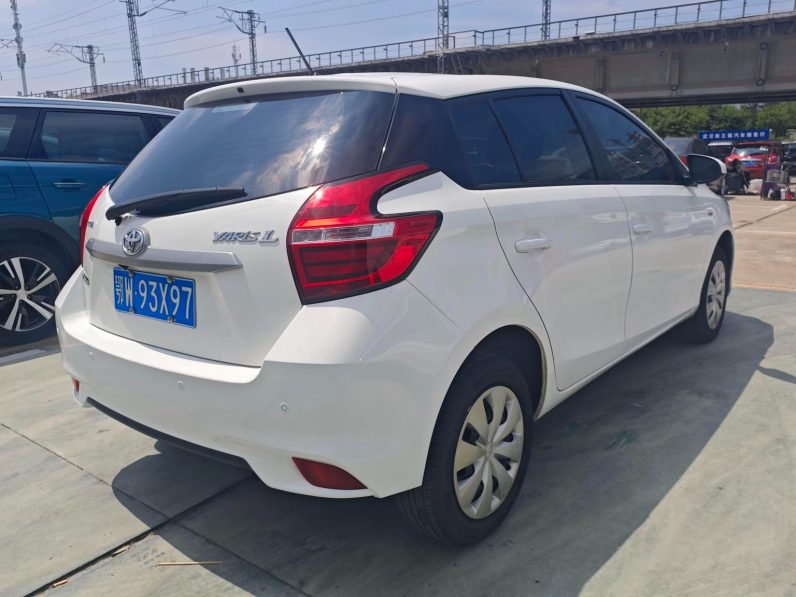 Toyota 2021 YARIS L 1.5L CVT Leading
