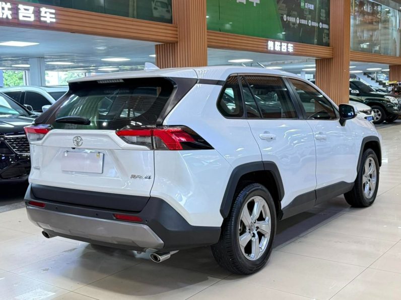 Toyota 2022 RAV4 2.0L CVT 2WD Fashion