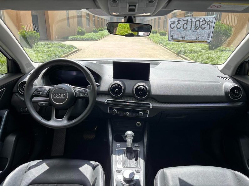 Audi 2021 Q2L e‑tron Pure EV Premium