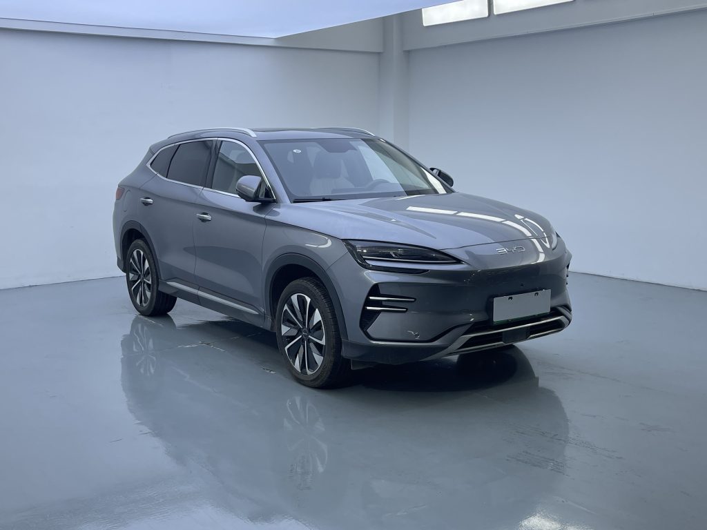 BYD 2025 Song PLUS EV – 520KM Luxury Version